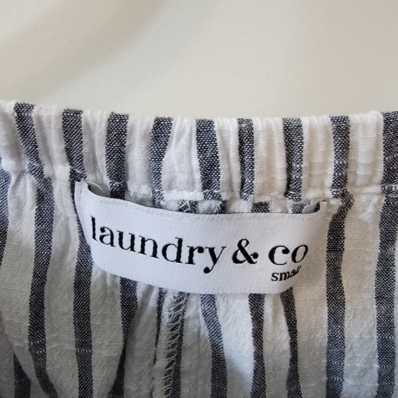 Laundry & Co. Ruffle Collar Top - Picture 3 of 4